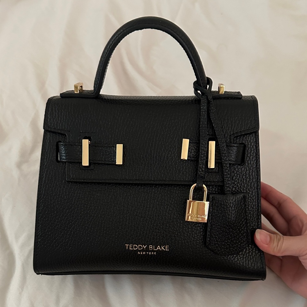 Teddy Blake Ava 9”